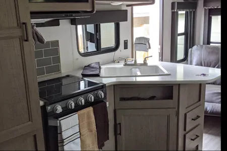 Ben's Keystone ,Hideout Travel Trailer