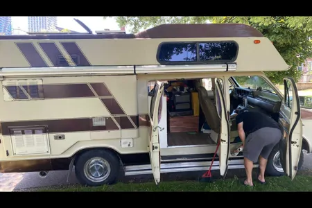 Meredith's Dodge Ram B350 Class C Camper Van