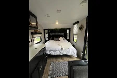 Forest River Gray Wolf 22MKSE Travel Trailer