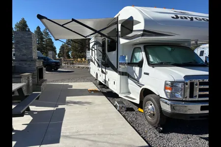 Family fun! Jayco Greyhawk 30x Class C 32 foot