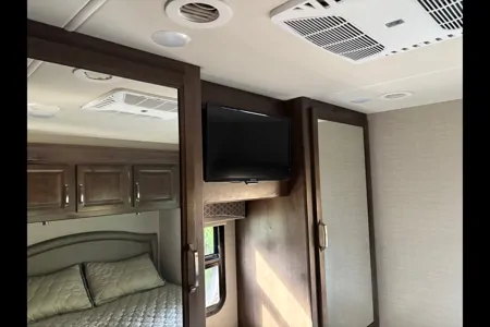 Family fun! Jayco Greyhawk 30x Class C 32 foot