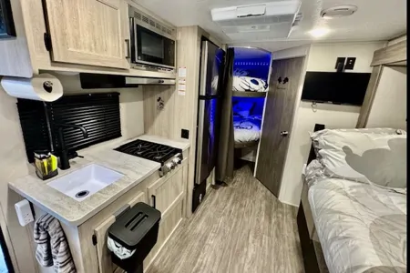 Weekend warriorz Wildwood Aurora Travel Trailer