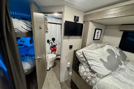 Weekend warriorz Wildwood Aurora Travel Trailer