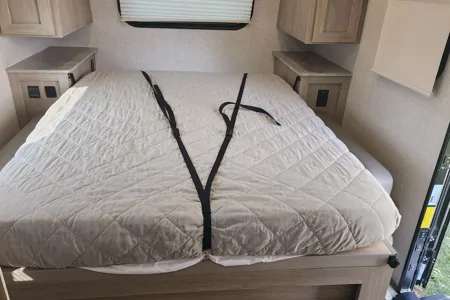 Adventure-Ready GeoPro 19FD — Lightweight, Modern, and Cozy!