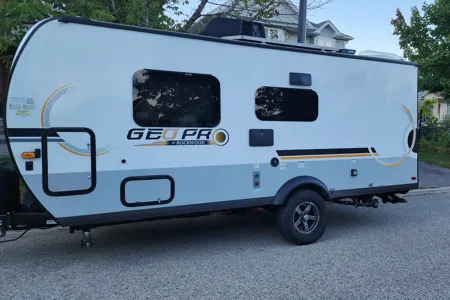 Adventure-Ready GeoPro 19FD — Lightweight, Modern, and Cozy!