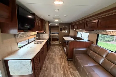 Luxury Family-Friendly Motorhome. Adventure Ready