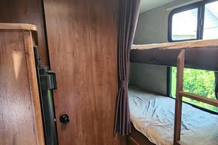 2017 Jayco Feather 19BH Bunkbed Travel Trailer