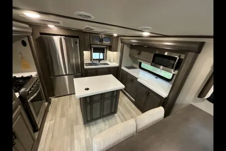 G&L Grand Design Solitude 390-RKR Fifth Wheel