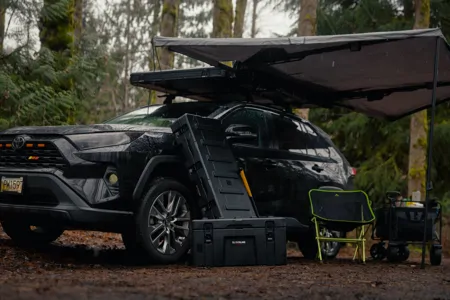 Mirror Memories's Toyota RAV4 Roof-Mounted Tent