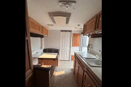 Dale's Travelair Rustler Rustler Travel Trailer