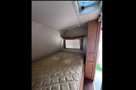 Dale's Travelair Rustler Rustler Travel Trailer