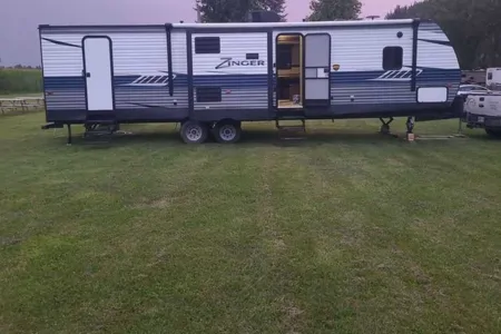 Crossroad Zinger 330bh  10personnes *Lits Superposés/bunk beds*  2 chambre fermé Marial RV