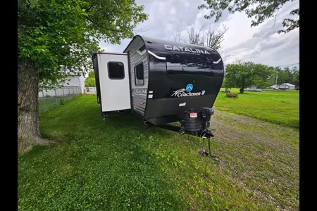 Adam's Catalina legacy 28fds Travel Trailer