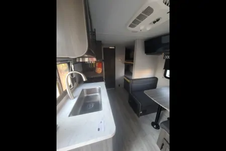 Hannah's Forest River Shasta BH18 Travel Trailer