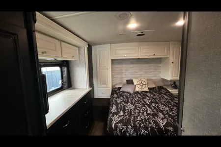 Amy's Winnebago Vista Lx Class A