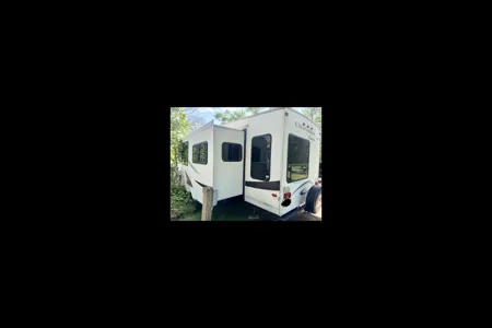 Mark's Coachmen Chaparral Fifth Wheel