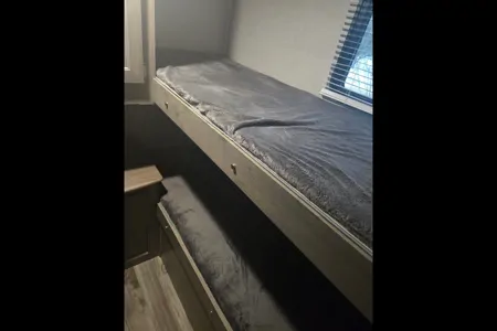 Laver's Palomino PUMA XLE LITE Travel Trailer