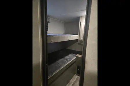 Laver's Palomino PUMA XLE LITE Travel Trailer