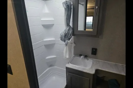 Laver's Palomino PUMA XLE LITE Travel Trailer