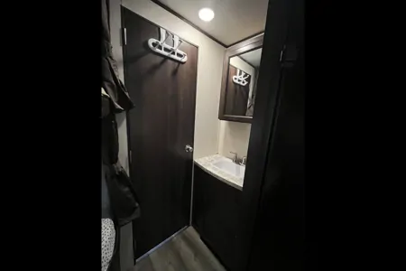 Jason's Jayco 28ft Rocky Mountain Travel Trailer