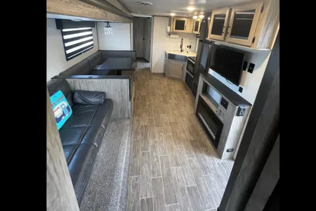 Forest River Cherokee Alpha Wolf 30RDB-L Travel Trailer
