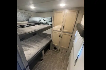 Forest River Cherokee Alpha Wolf 30RDB-L Travel Trailer