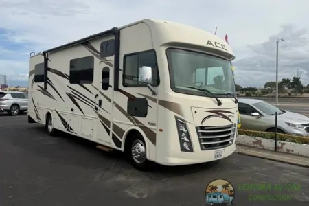 Ofelia's Thor Motor Coach ACE Class