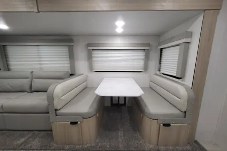 Brand New 2023 Winnebago Minnie 2801BHS - Your Ultimate Road Trip Companion!