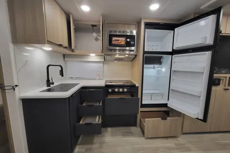 Brand New 2023 Winnebago Minnie 2801BHS - Your Ultimate Road Trip Companion!