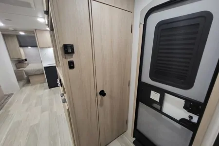 Brand New 2023 Winnebago Minnie 2801BHS - Your Ultimate Road Trip Companion!