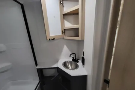 Brand New 2023 Winnebago Minnie 2801BHS - Your Ultimate Road Trip Companion!