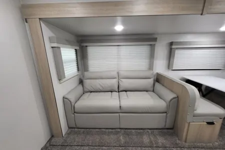 Brand New 2023 Winnebago Minnie 2801BHS - Your Ultimate Road Trip Companion!