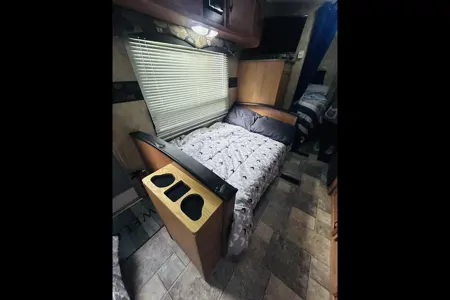 Keystone 19FLB Travel Trailer
