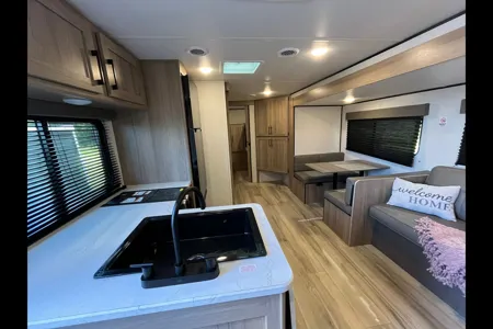 Coleman 27B CM 27 B25 Travel Trailer CL 33