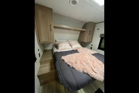 Coleman 27B CM 27 B25 Travel Trailer CL 33