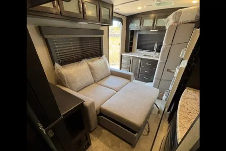 The Imagine Retreat - Grand Design Imagine 2750RK Travel Trailer