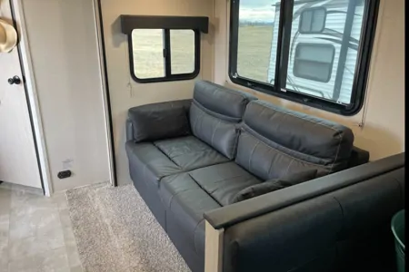 Heart Away From Home Modern Trailer