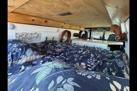 Daisys Adventure Van