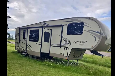 Flagstaff Escape Suite -UPMI1891