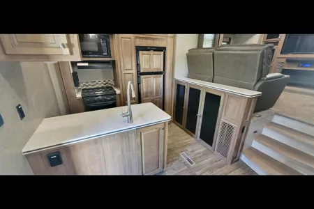 Flagstaff Escape Suite -UPMI1891