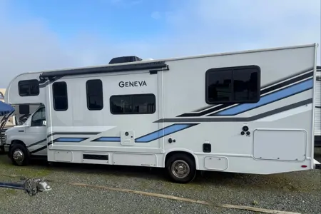 ZWS Luxury 2026 Thor Motor Coach Geneva Class C