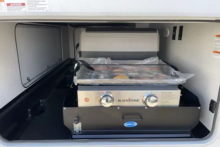 ZWS Luxury 2026 Thor Motor Coach Geneva Class C