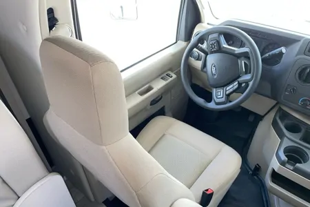 ZWS Luxury 2026 Thor Motor Coach Geneva Class C