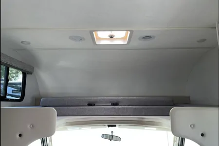 ZWS Luxury 2026 Thor Motor Coach Geneva Class C