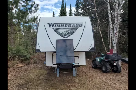 Jerry's Winnago micro minnie fifth wheel 2405 RL Fifth Wheel