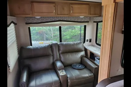 Jerry's Winnago micro minnie fifth wheel 2405 RL Fifth Wheel