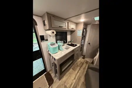 Herschel's Dutchmen Coleman Lantern 17B Travel Trailer