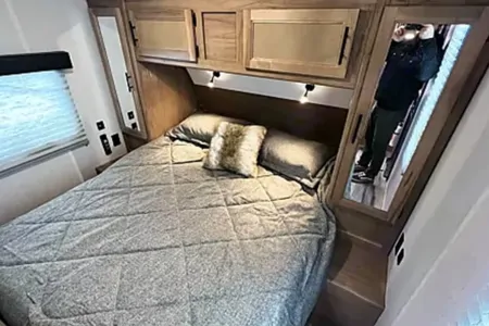 Forest River Cherokee Grey Wolf Black Label