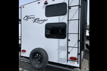 Richard's Highland Ridge RV 261BH Travel Trailer
