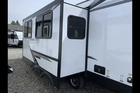 Richard's Highland Ridge RV 261BH Travel Trailer